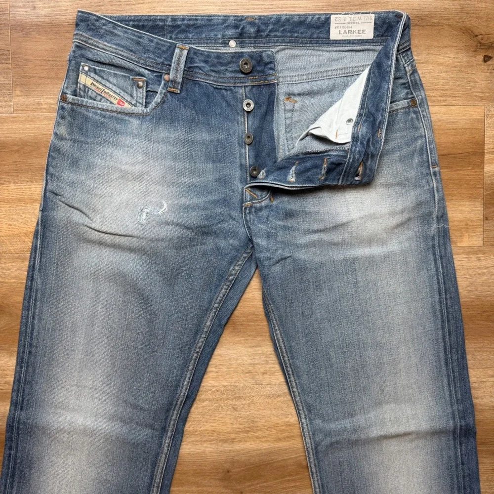 Diesel Larkee‎ Jeans Mens 31x32 Blue Regular Straight Leg Distressed Wash 008J4